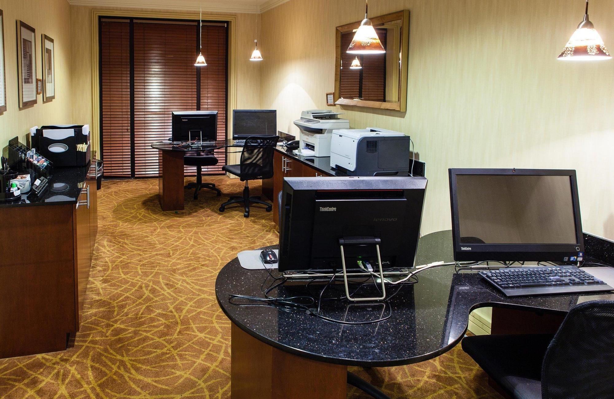 Hotel Doubletree By Hilton Atlanta Airport College Park Exterior foto