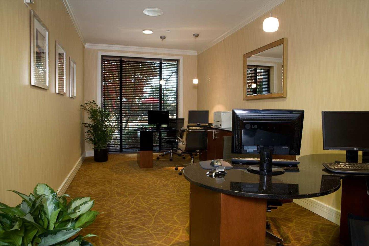 Hotel Doubletree By Hilton Atlanta Airport College Park Exterior foto